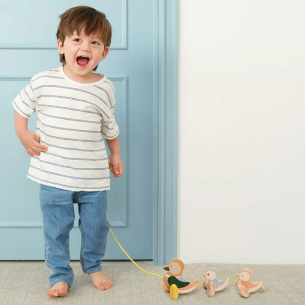 Classic World - Pull Along Duck | Fun Walking Toy for Toddlers | KidzInc Australia 3