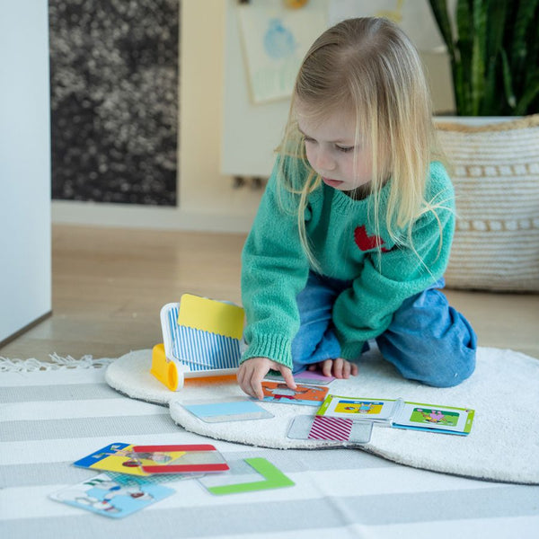 Smart Games Dress Code Preschool Puzzle Game | KidzInc Australia 5