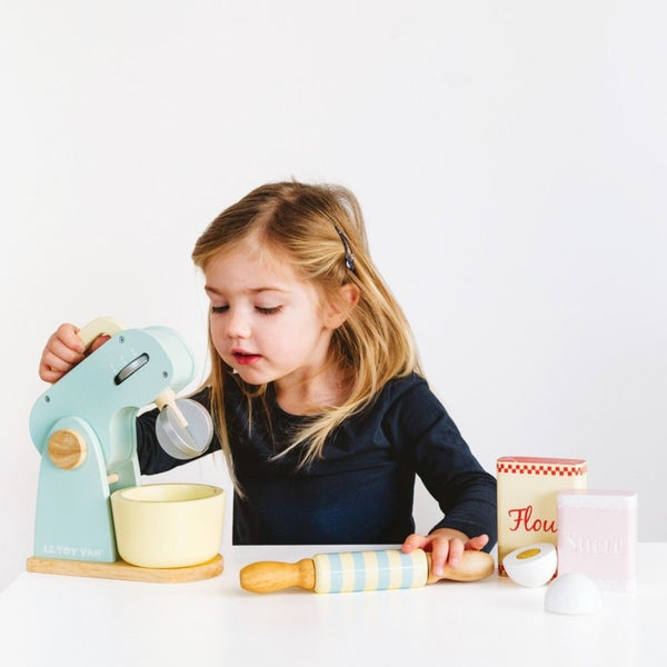 Le Toy Van Honeybake Mixer Set | KidzInc Australia | Online Educational Toy Store 2
